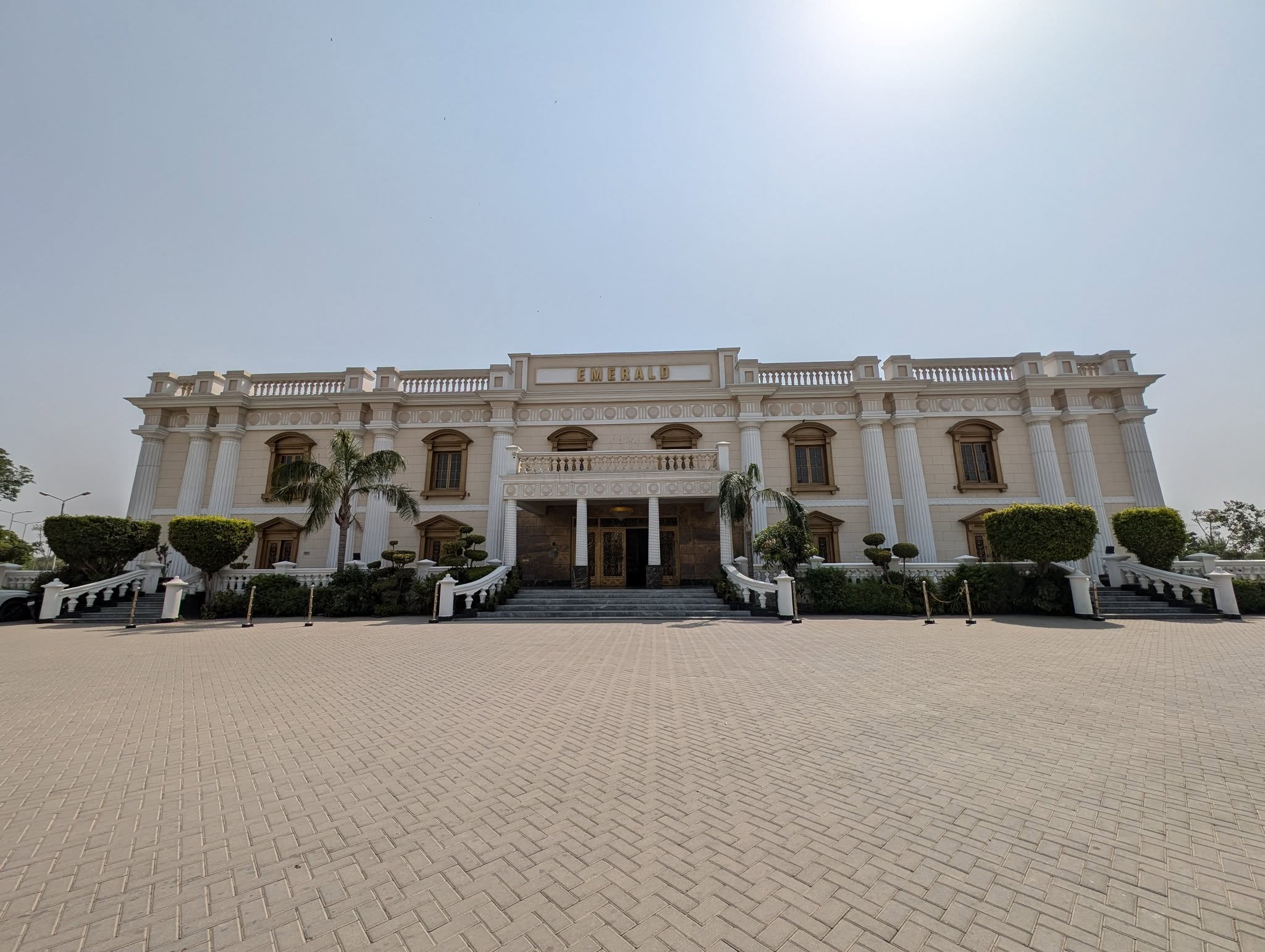 Emerald wedding venue in Lahore — photo 3